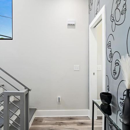 The Red Door - Ultra Modern Atlanta Home - Designedbydom Kültér fotó