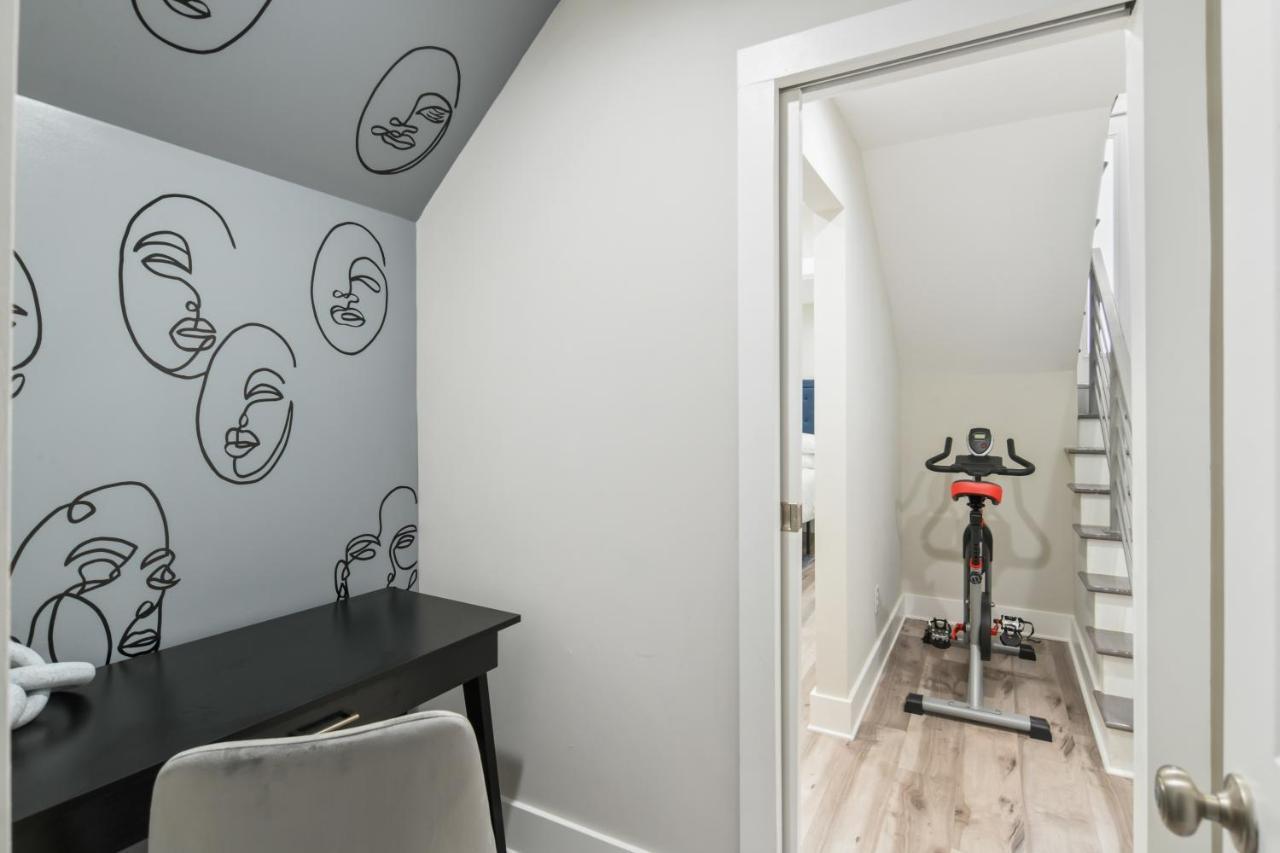 The Red Door - Ultra Modern Atlanta Home - Designedbydom Kültér fotó