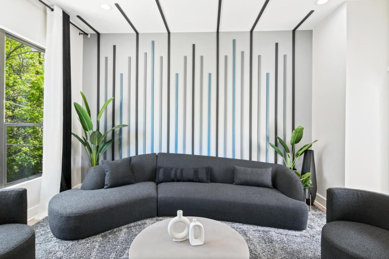 The Red Door - Ultra Modern Atlanta Home - Designedbydom Kültér fotó