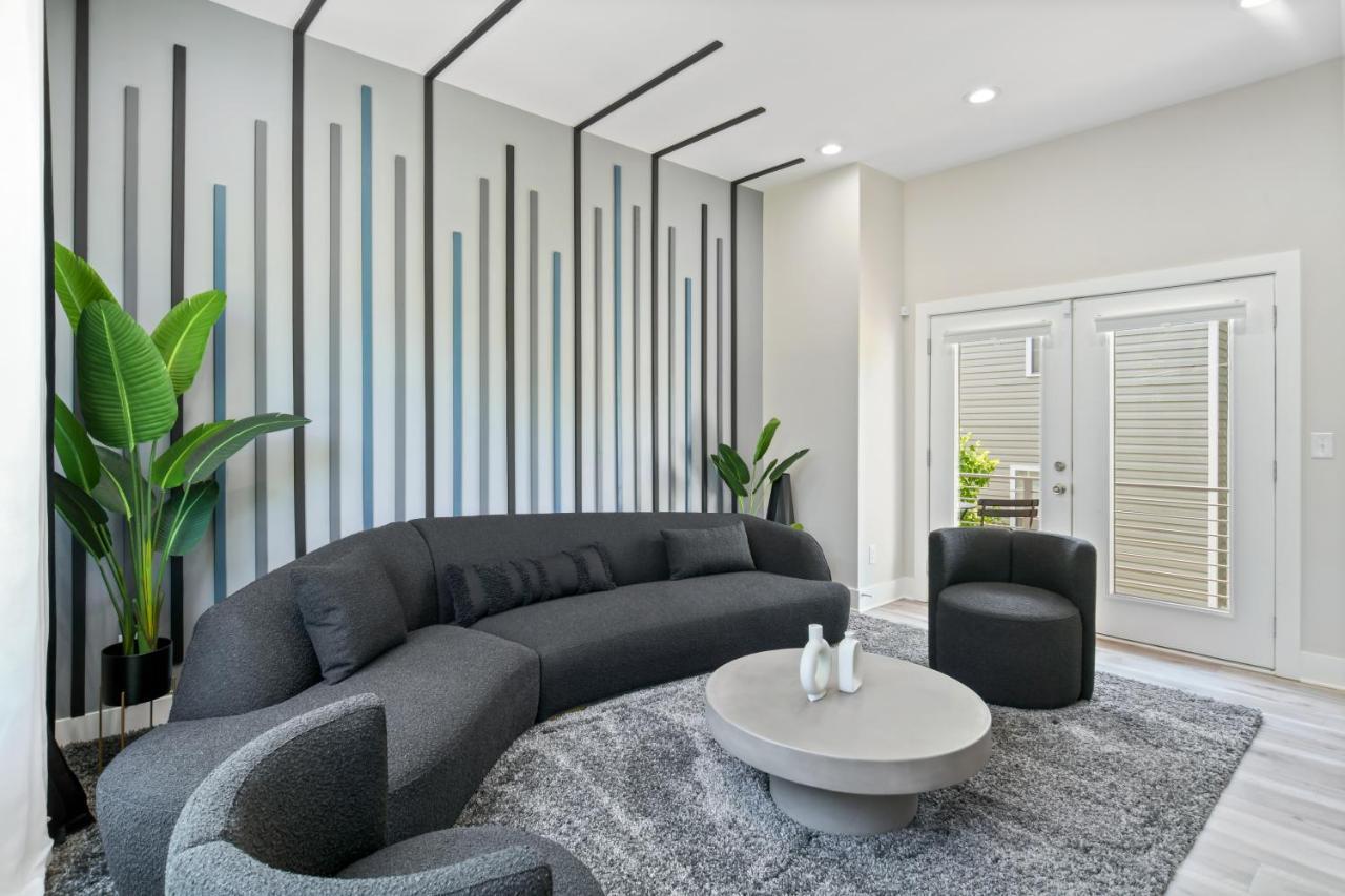 The Red Door - Ultra Modern Atlanta Home - Designedbydom Kültér fotó